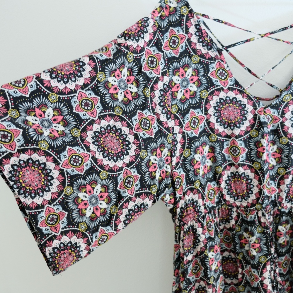 Torrid Medallion Print Lattice Back Dress 2 (2X) - Picture 5 of 8